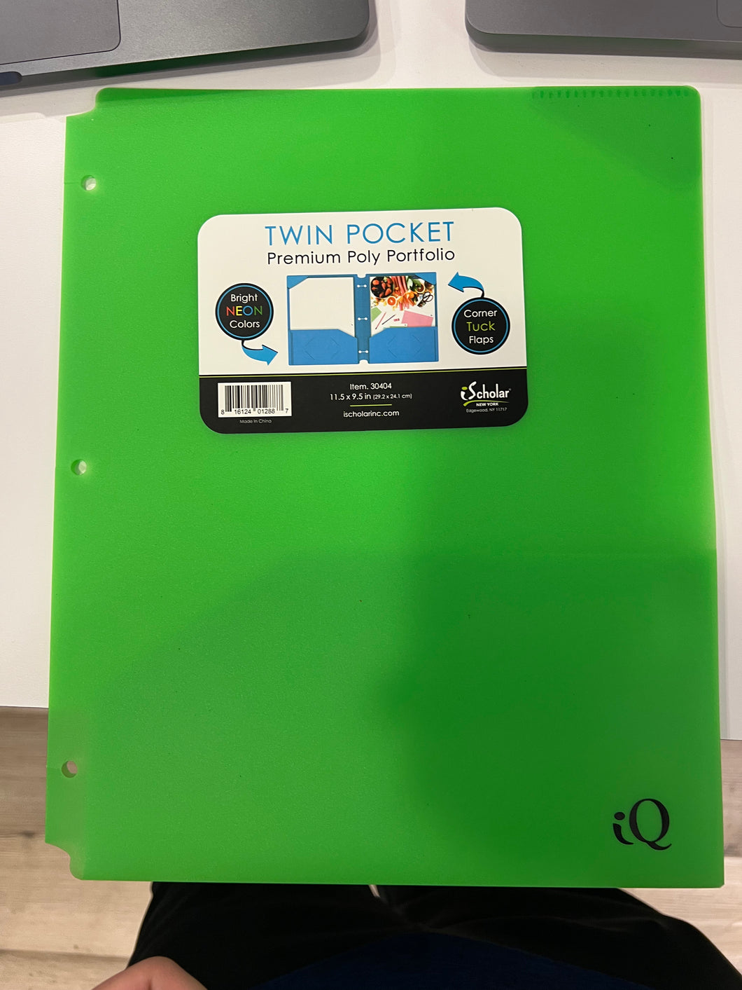 Poly Port Neon Colors 2-Pocket Folder in PDQ #30404